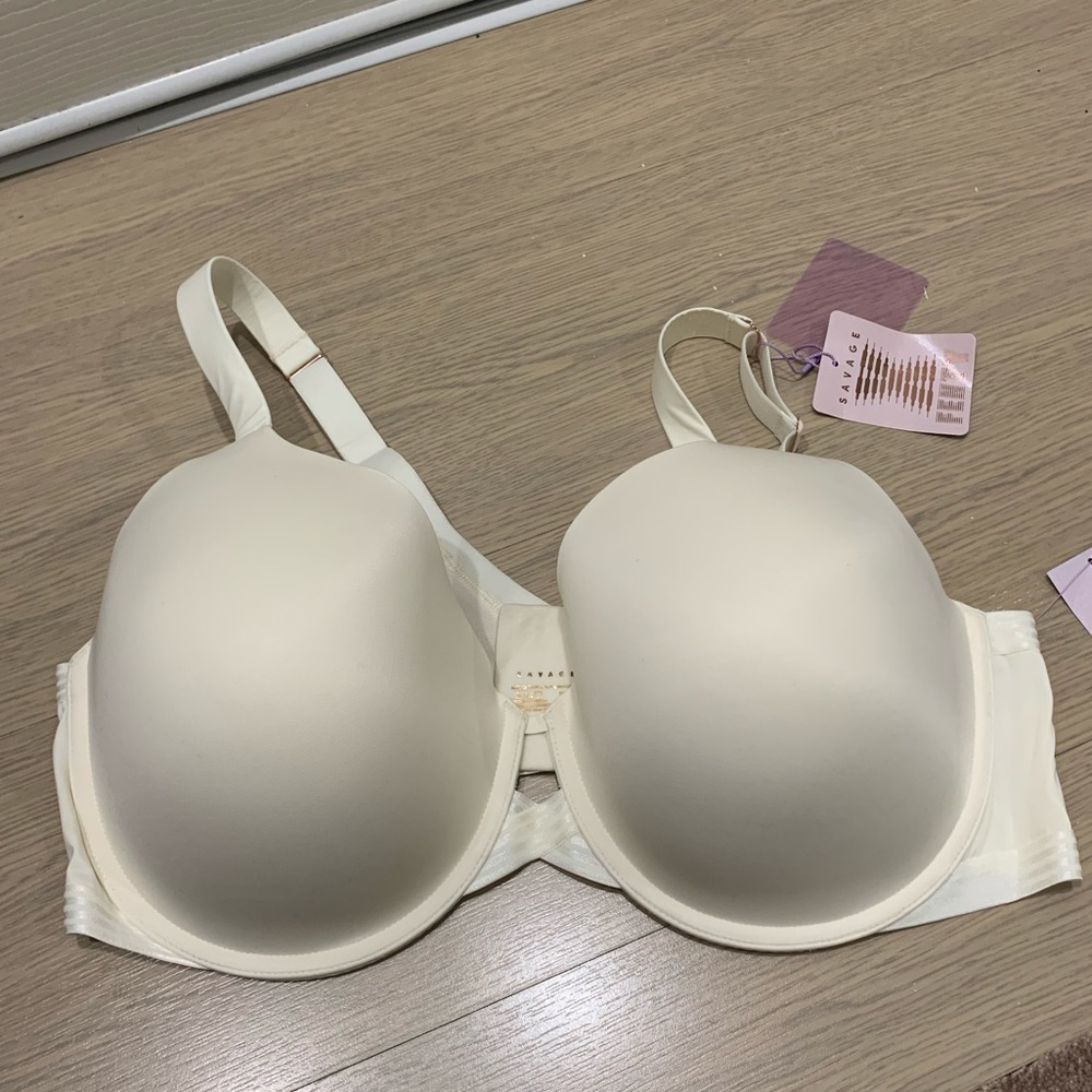 BRAND NEW SAVAGE X FENTY BRA PLUS SIZE WHITE